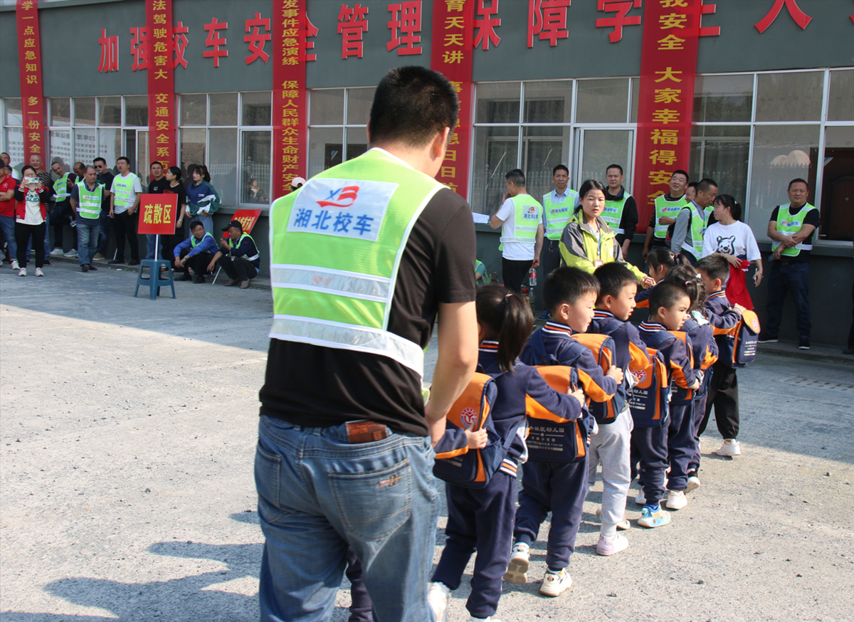 常德市湘北汽车运输有限公司,常德包车客运,常德旅游服务,校车服务